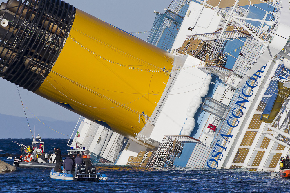 13 gennaio 2012 (ore 21:45): dieci anni fa l’assurdo naufragio della Costa Concordia