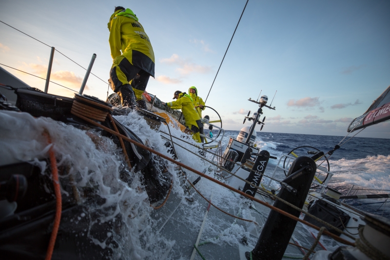 Volvo Ocean Race: Brunel resiste in testa, martedì la flotta a Newport