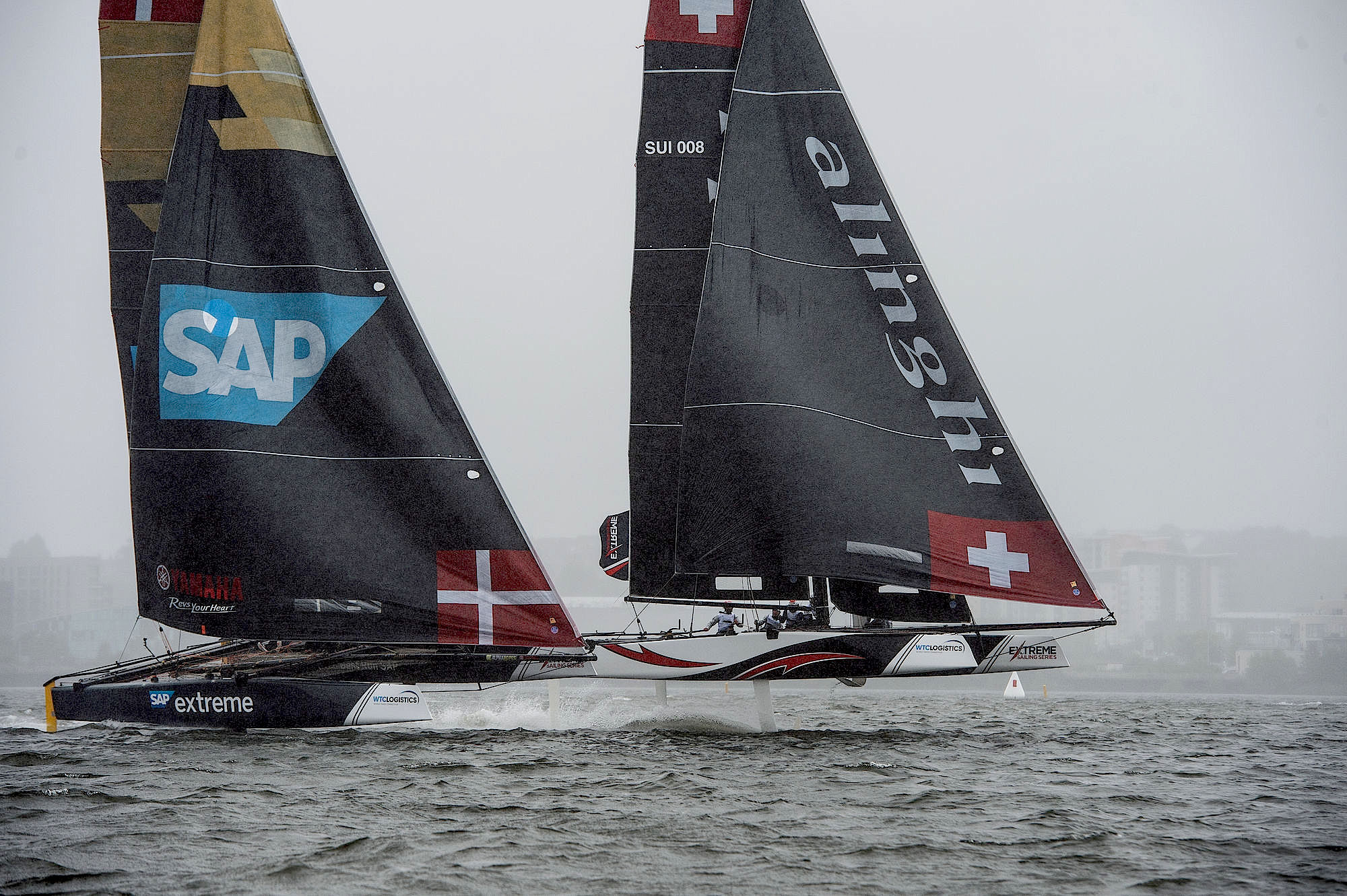 Extreme Sailing Series, a Cardiff vince ancora Alinghi