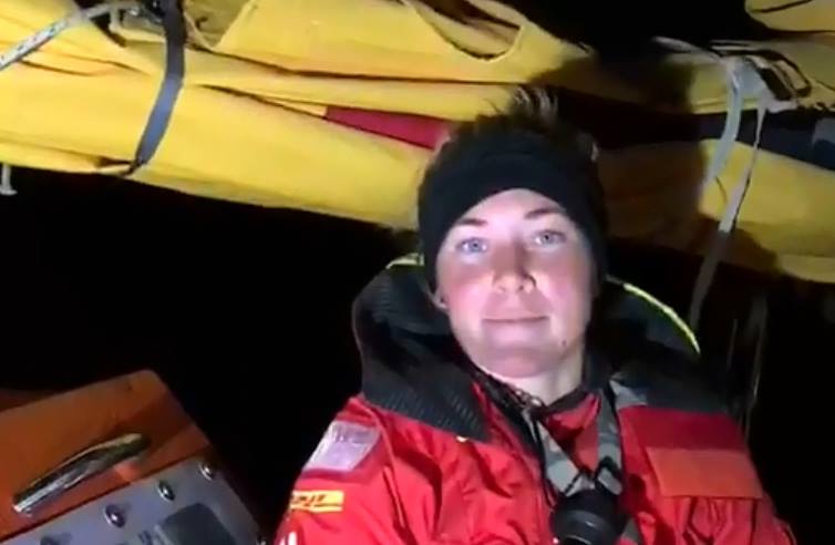 Golden Globe: emergenza Goodall, sola sulla barca disalberata, attende il recupero