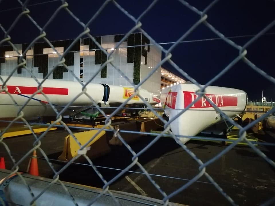 Gli AC75 di Luna Rossa Prada Pirelli iniziano il viaggio di ritorno in cargo verso l’Italia