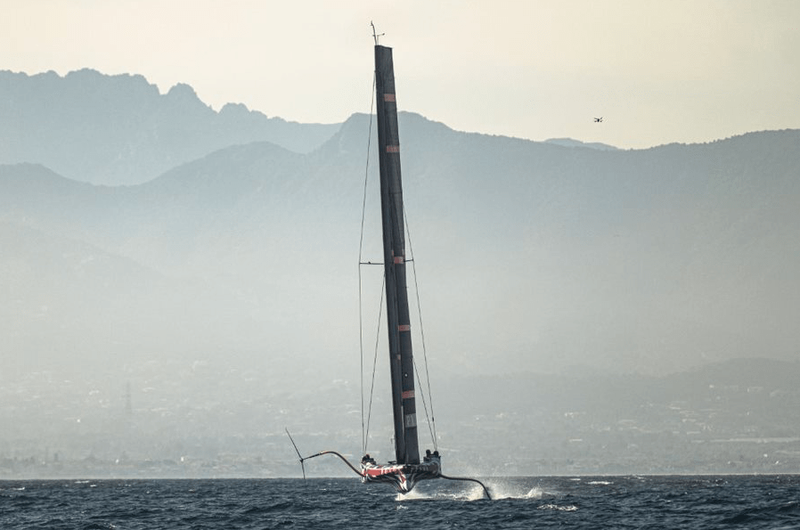 America’s Cup: Luna Rossa LEQ12 ha ripreso a navigare a Cagliari