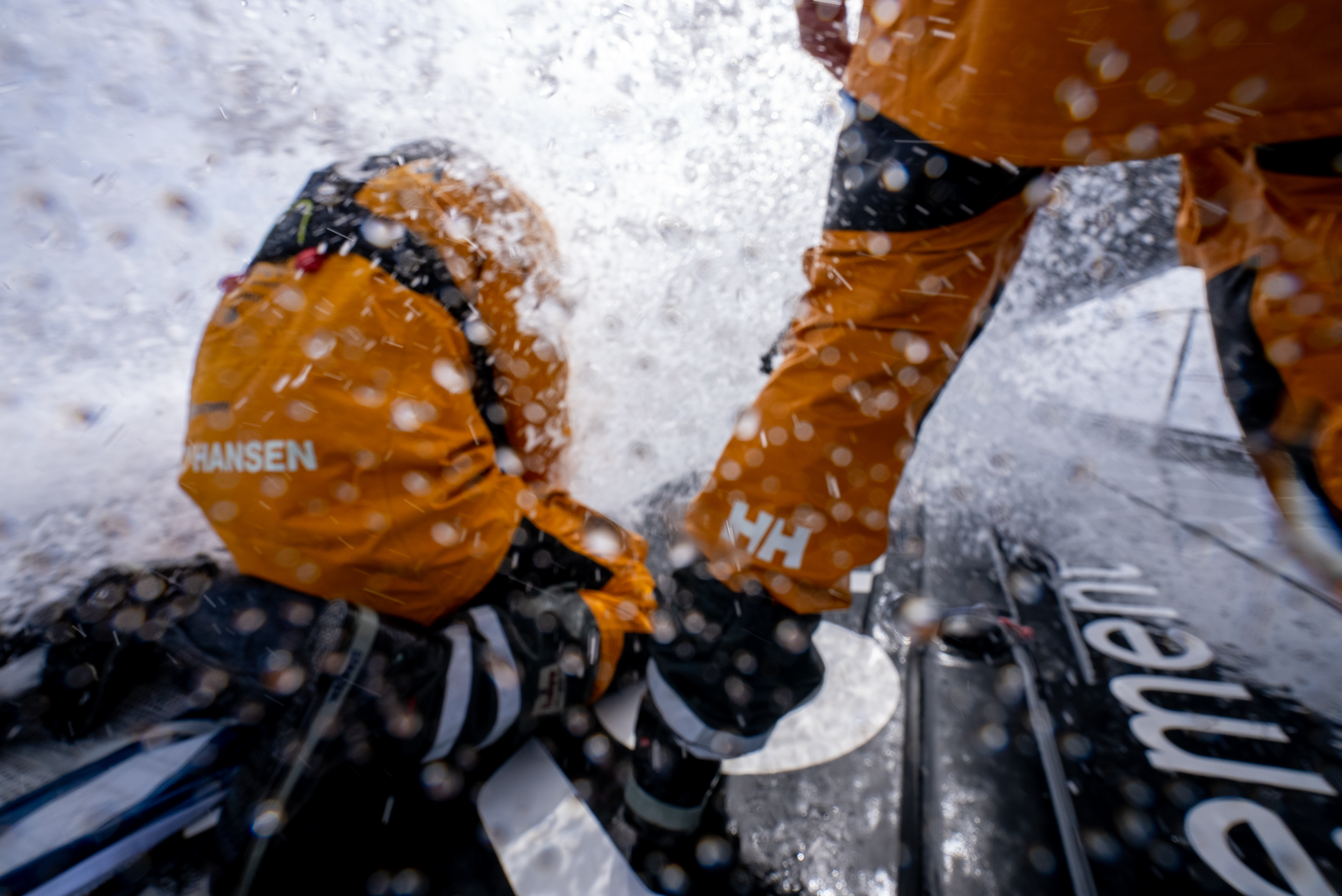 The Ocean Race: Holcim PRB in testa all’ingresso nel Southern Ocean, GUYOT torna a Cape Town