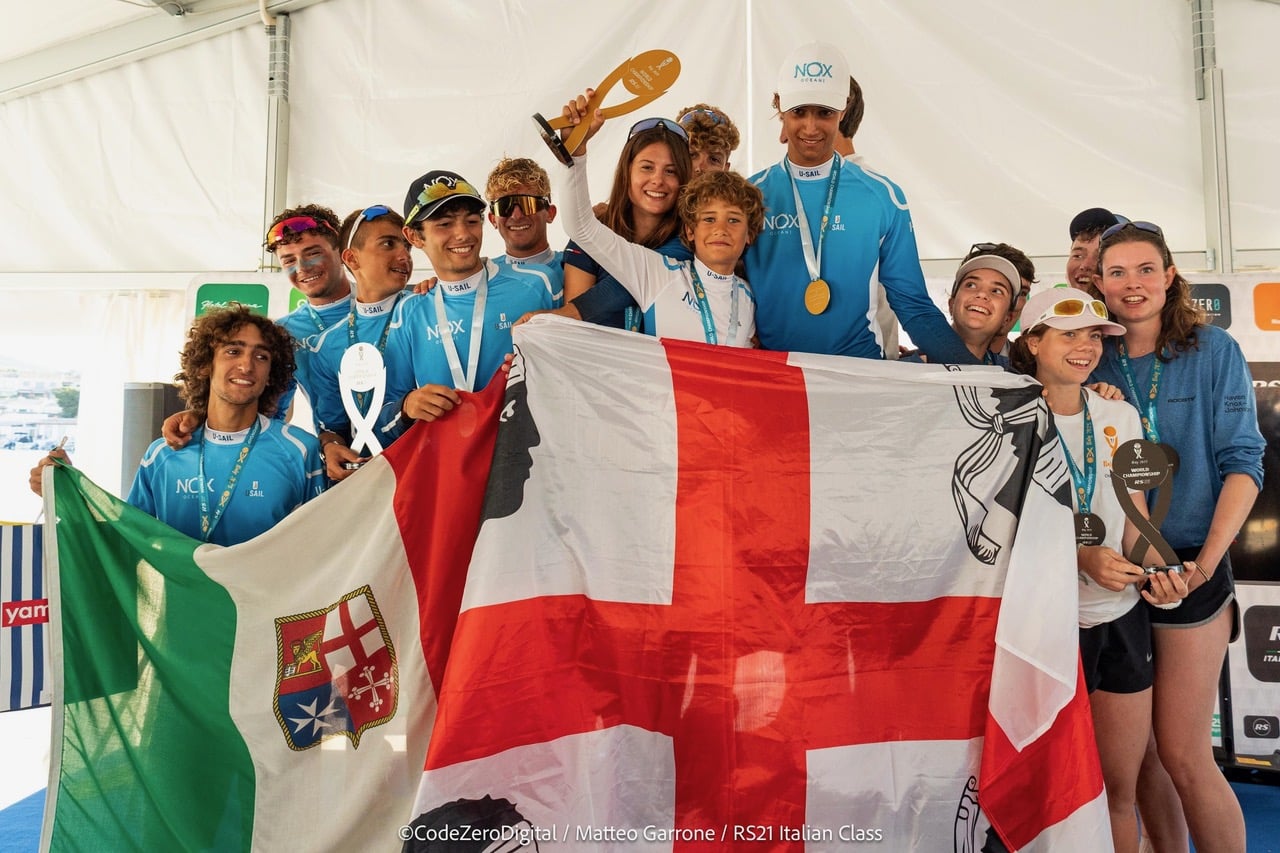 I ragazzi sardi di Nox Oceani campioni del mondo Under 23 agli RS21 Worlds